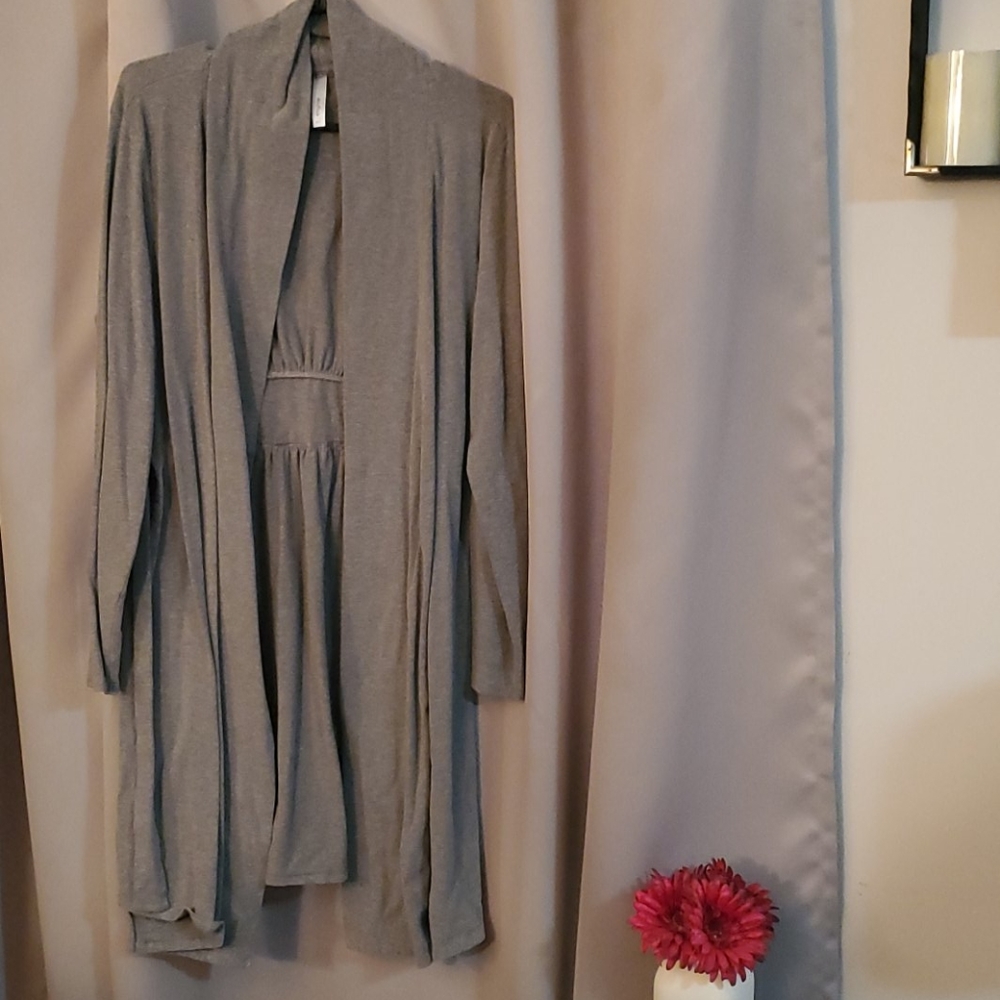 Grey vest ties around waist